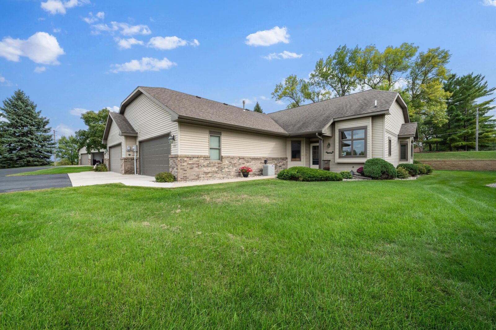 Property Photo:  2115 6th Avenue E  MN 56308 
