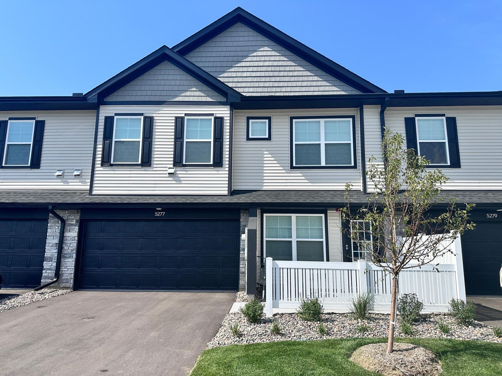 Property Photo: 5277 Long Pointe Pass MN 55129