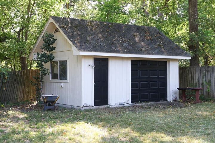 Property Photo: 1143 Southland Park Drive LA 71118