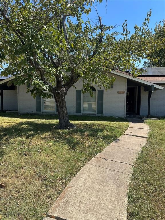 Property Photo:  3614 Skyline Drive  TX 75088 
