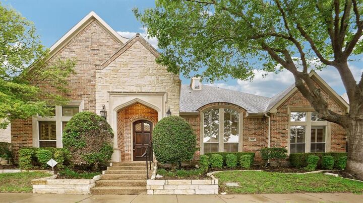 Property Photo:  104 Stonehaven Court  TX 75072 