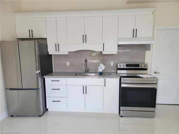 Property Photo:  103 Peel Street 2  ON N3S 5M3 