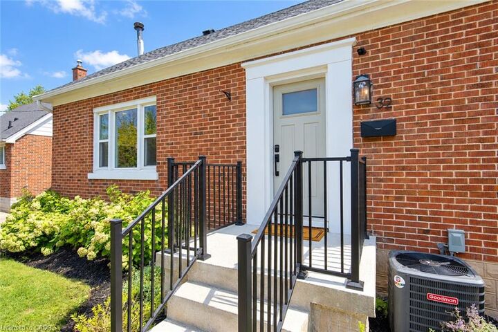 Property Photo:  32 Belleview Avenue  ON N2B 1G3 