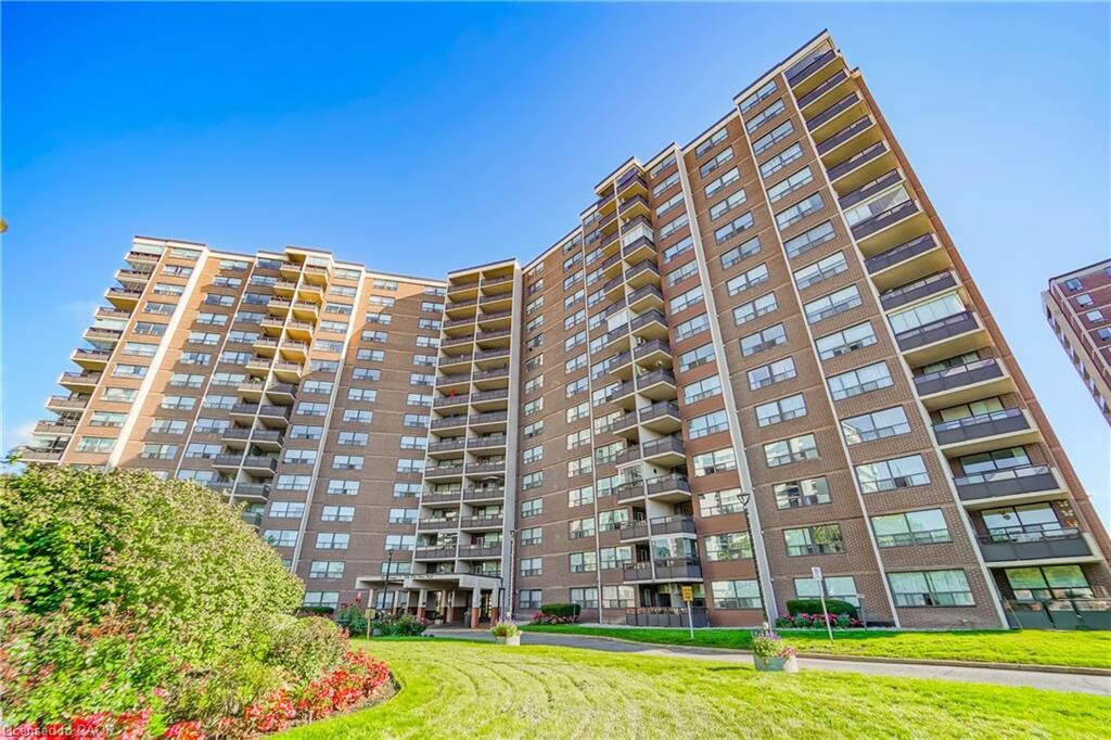 Property Photo: 551 The West Mall 803 ON M9C 1G7