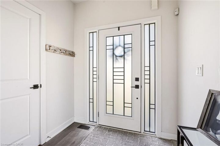 Property Photo:  58 Starling Drive  ON L9A 0C5 