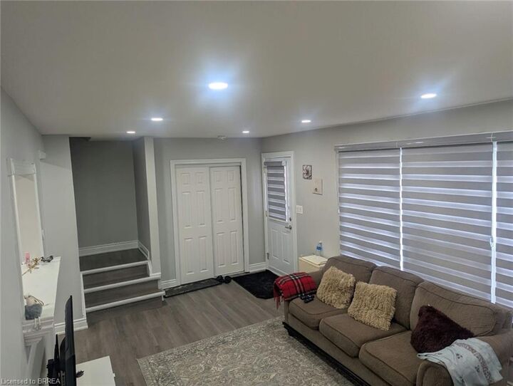 Property Photo:  389 Darling Street 3  ON N3S 7G4 