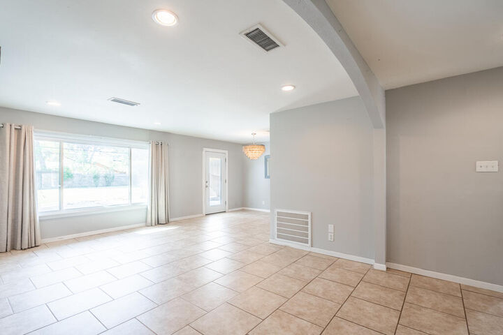 Property Photo:  2005 Douglas Ave  TX 79701 