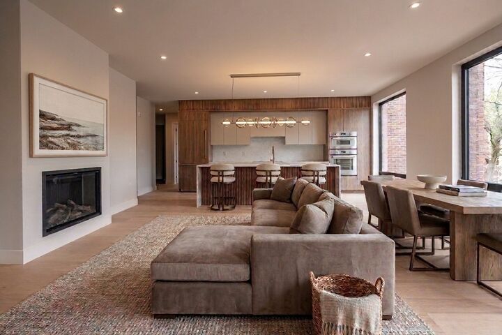Property Photo:  80 Vernon Street 2A  MA 02446 