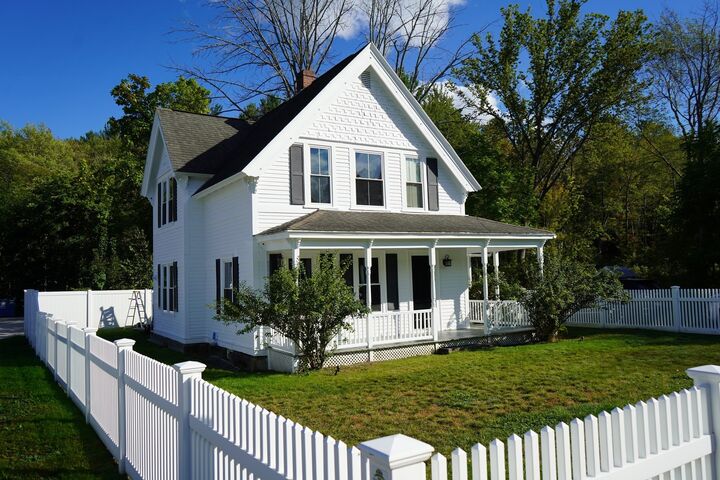 Property Photo: 726 Main St MA 01505