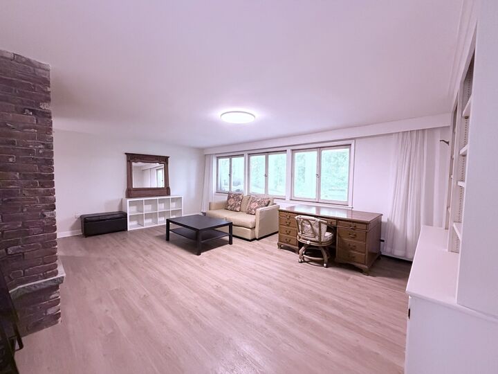 Property Photo:  195 Grove Street B  MA 02138 