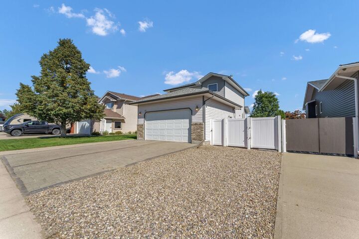 Property Photo: 2459 7 Avenue NE AB T1C 1Y5