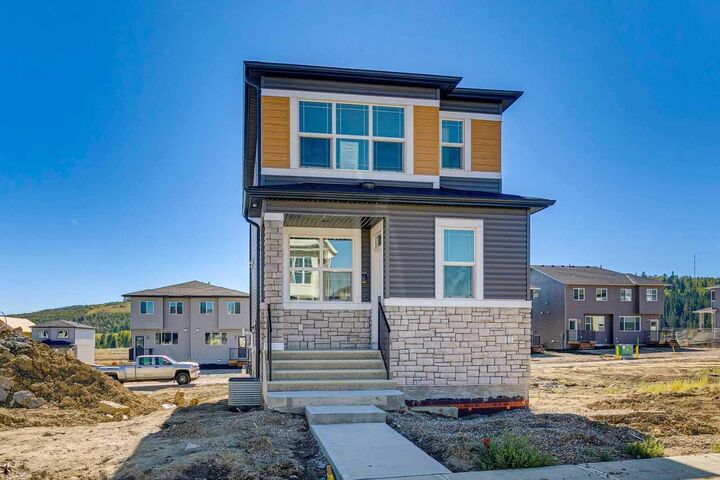 Property Photo:  71 Creekview Common SW  AB T2X 4Y1 