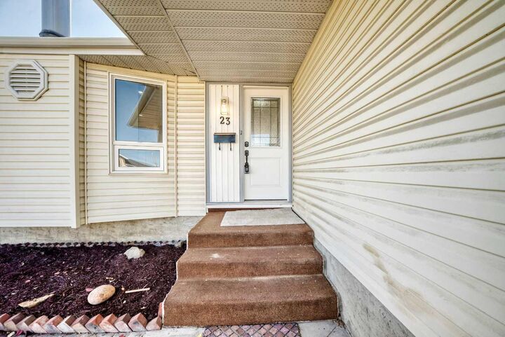 Property Photo: 23 Penworth Crescent SE AB T2A 4C5