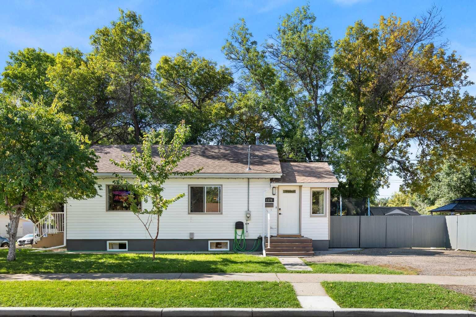 Property Photo:  1178 Queen Street SE  AB T1A 1B4 