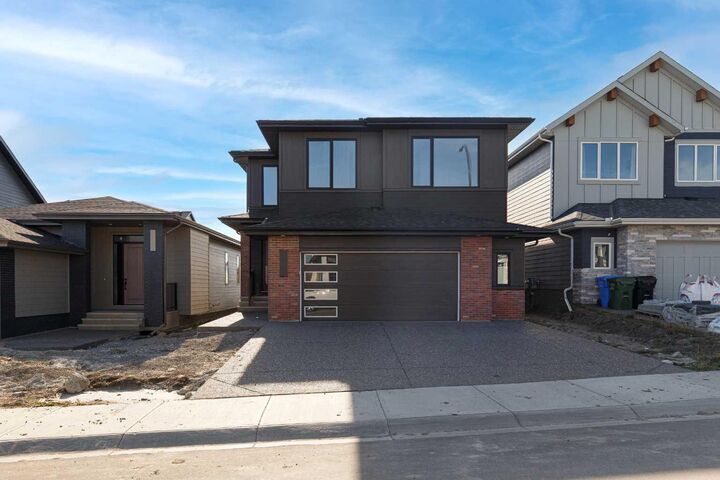 Property Photo:  141 Creekstone Hill SW  AB T2X 5G6 