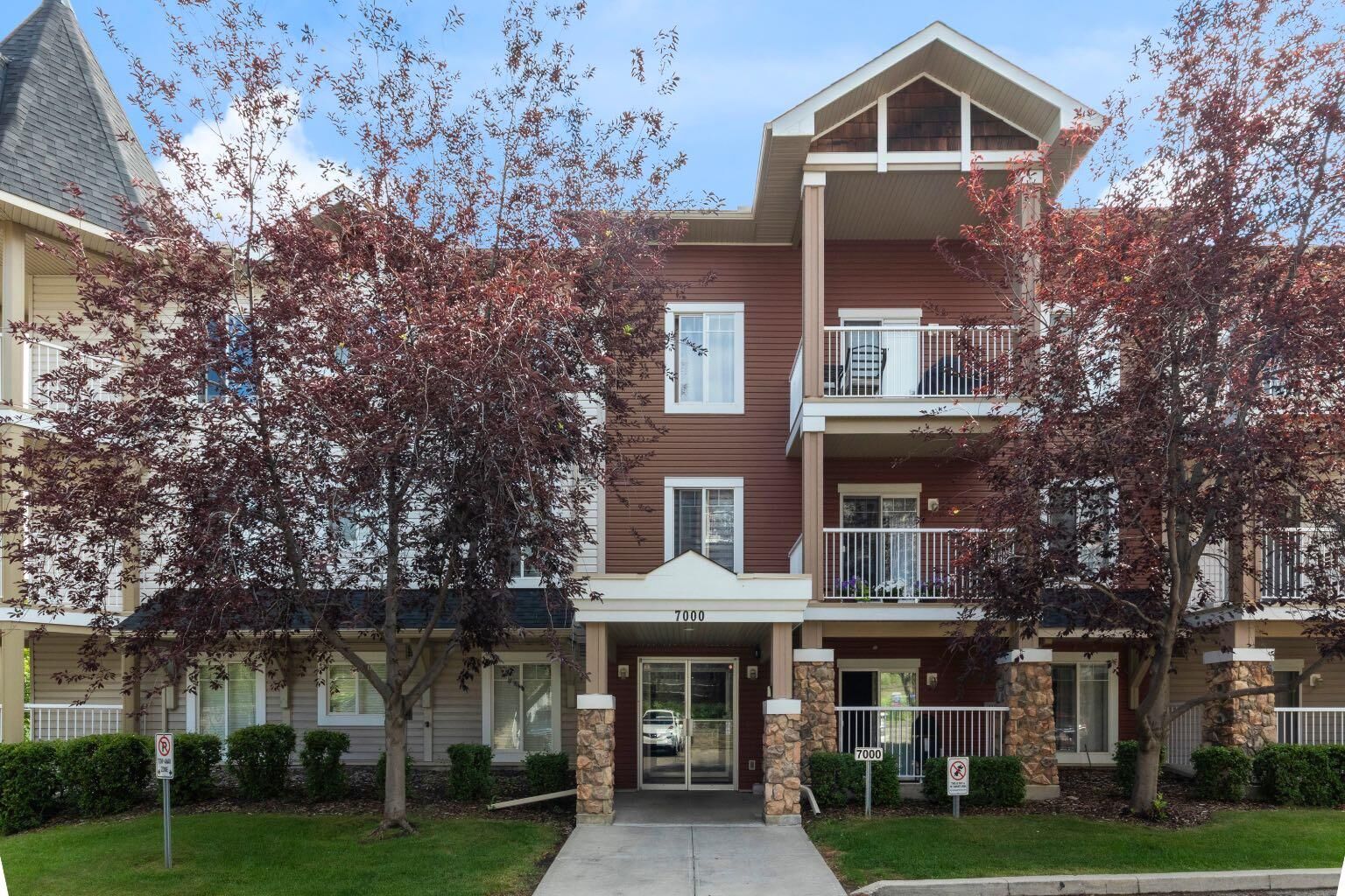 Property Photo: 70 Panamount Drive NW 7201 AB T3K 6G8