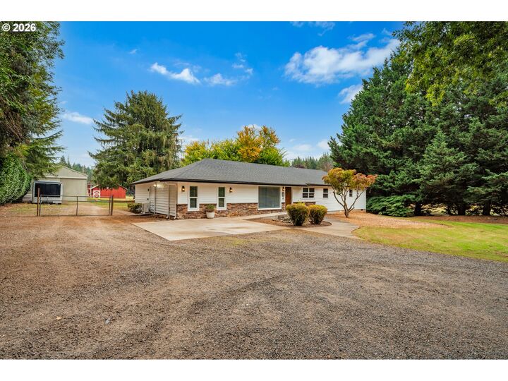 Property Photo: 1121 NE 267th Ave WA 98607