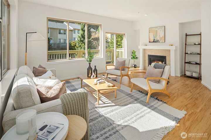 Property Photo: 377 NW Pebble Lane WA 98027