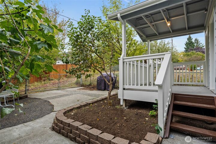 Property Photo:  4724 S Findlay Street A  WA 98118 