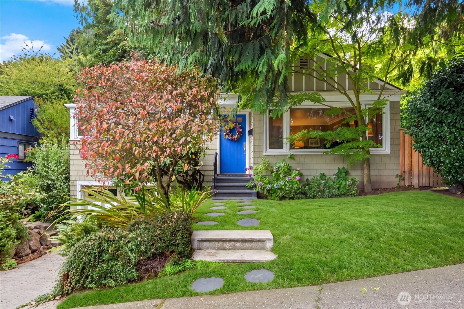 Property Photo: 2706 56th Avenue SW WA 98116