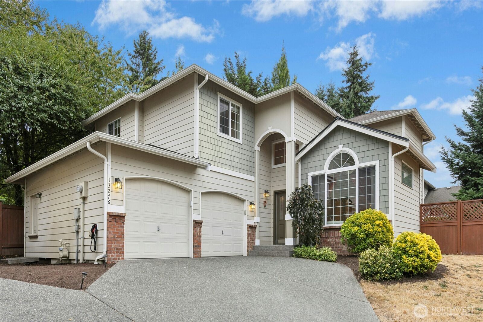 Property Photo: 13276 124th Court NE WA 98034