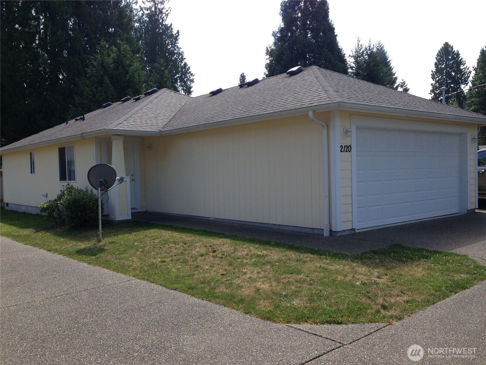 Property Photo: 2120 Judd Street SE WA 98503