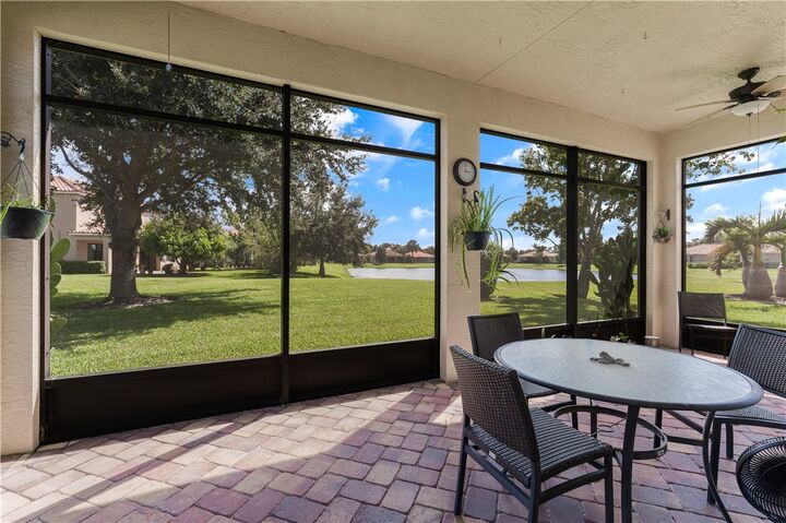 Property Photo: 5566 57th Way FL 32967