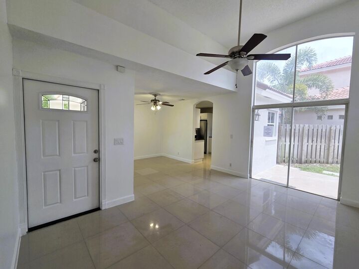 Property Photo: 533 NW 47th Avenue FL 33063