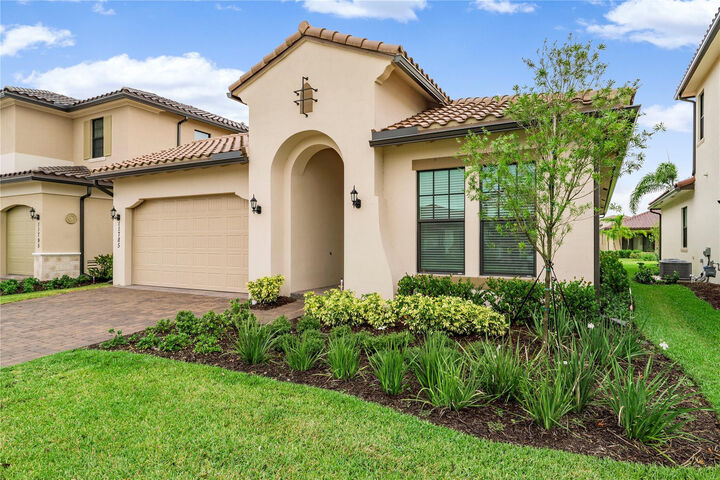 Property Photo:  11785 S Waterway Circle  FL 33076 