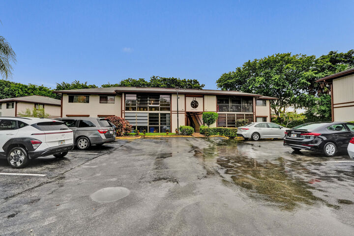 Property Photo:  9414 S Belfort Circle 215  FL 33321 