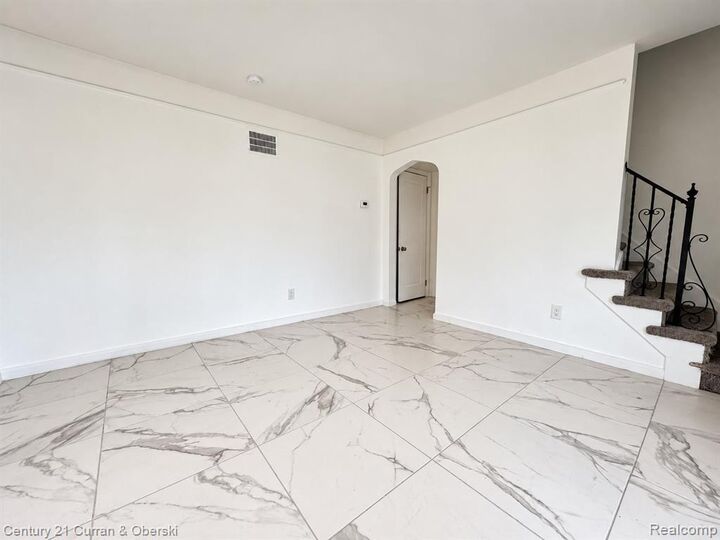 Property Photo: 25926 Powers Ave MI 48125