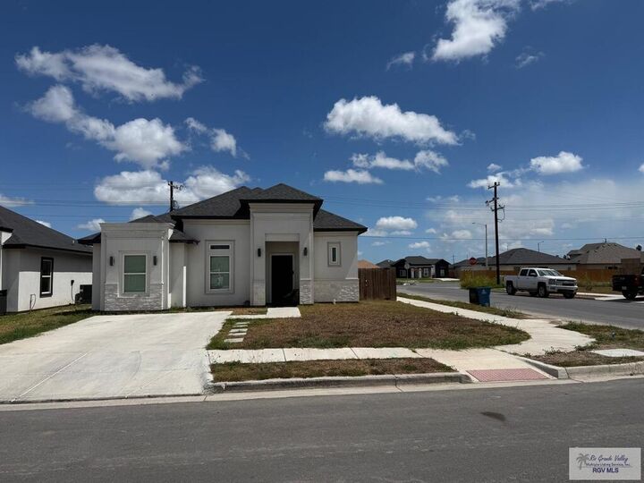 Property Photo: 6100 Dakota Garden Cir TX 78521