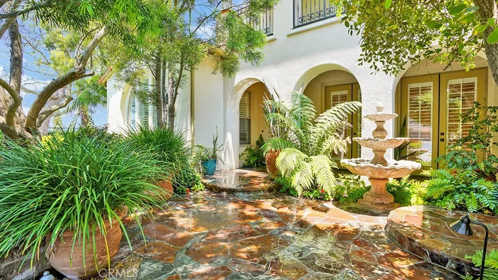 Property Photo: 9 Altino CA 92657