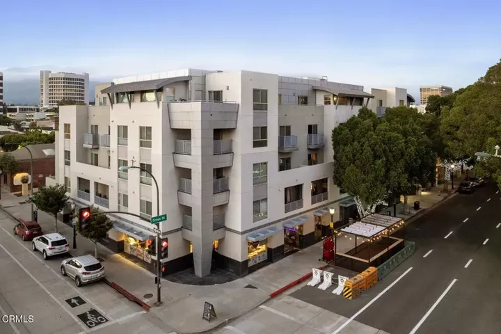 Property Photo:  159 W Green Street 407A  CA 91105 