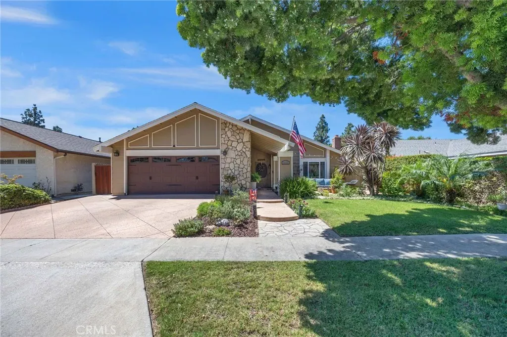 Property Photo:  3122 S Center  CA 92704 