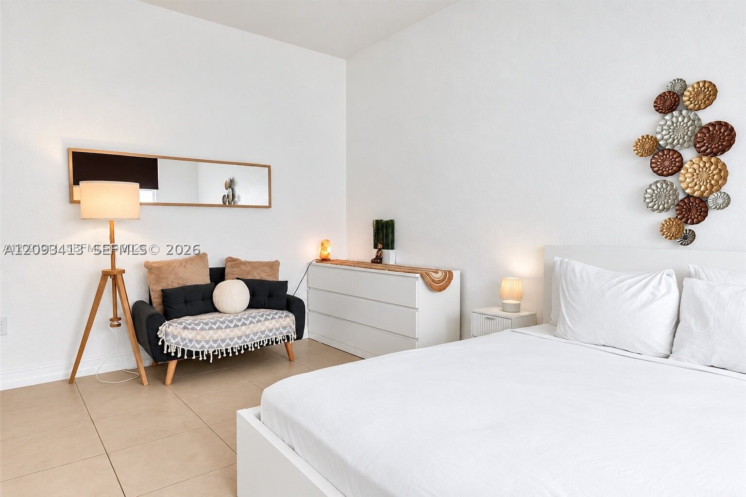 Property Photo: 500 14th St 101 FL 33139