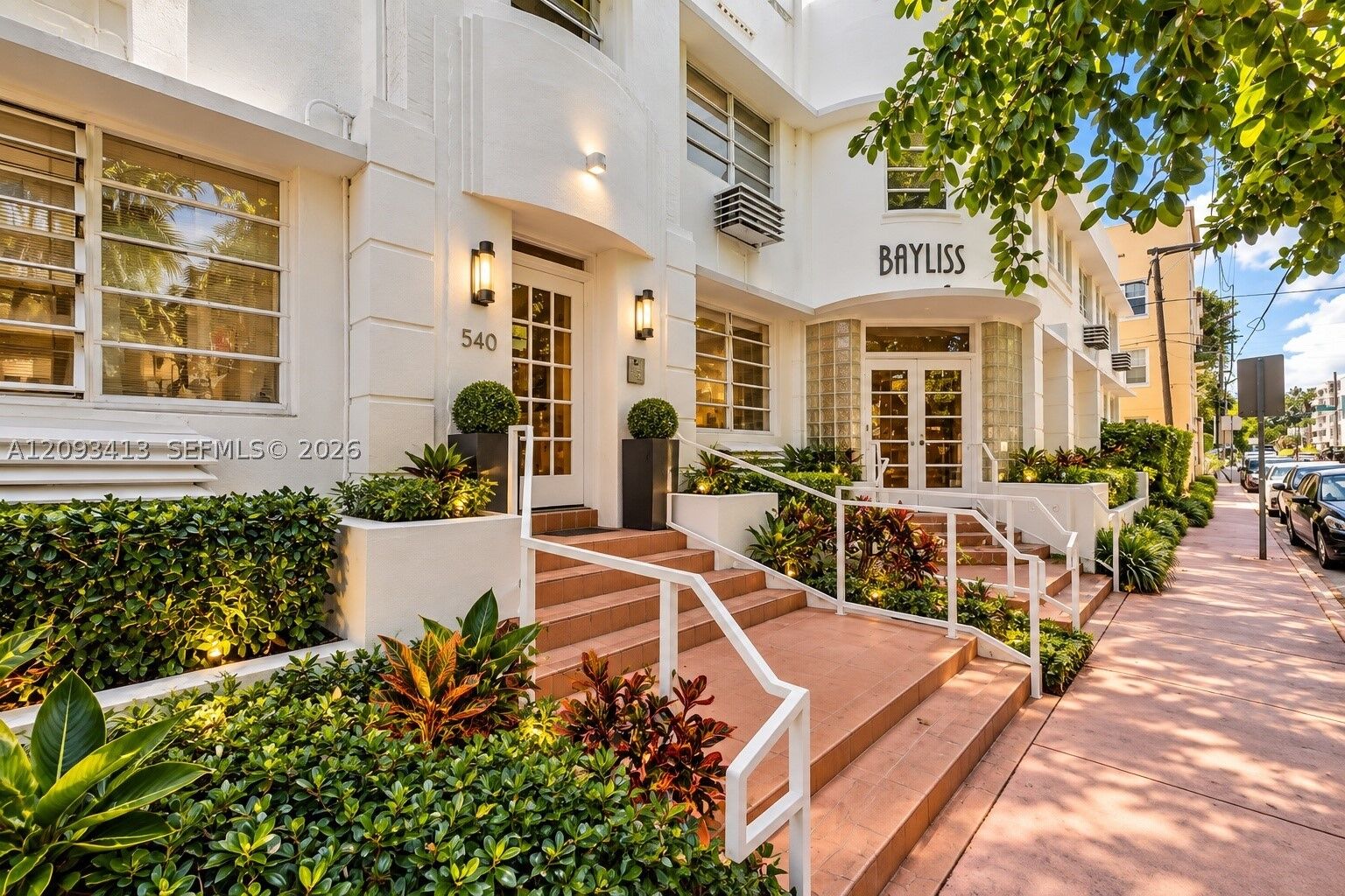 Property Photo:  500 14th St 101  FL 33139 
