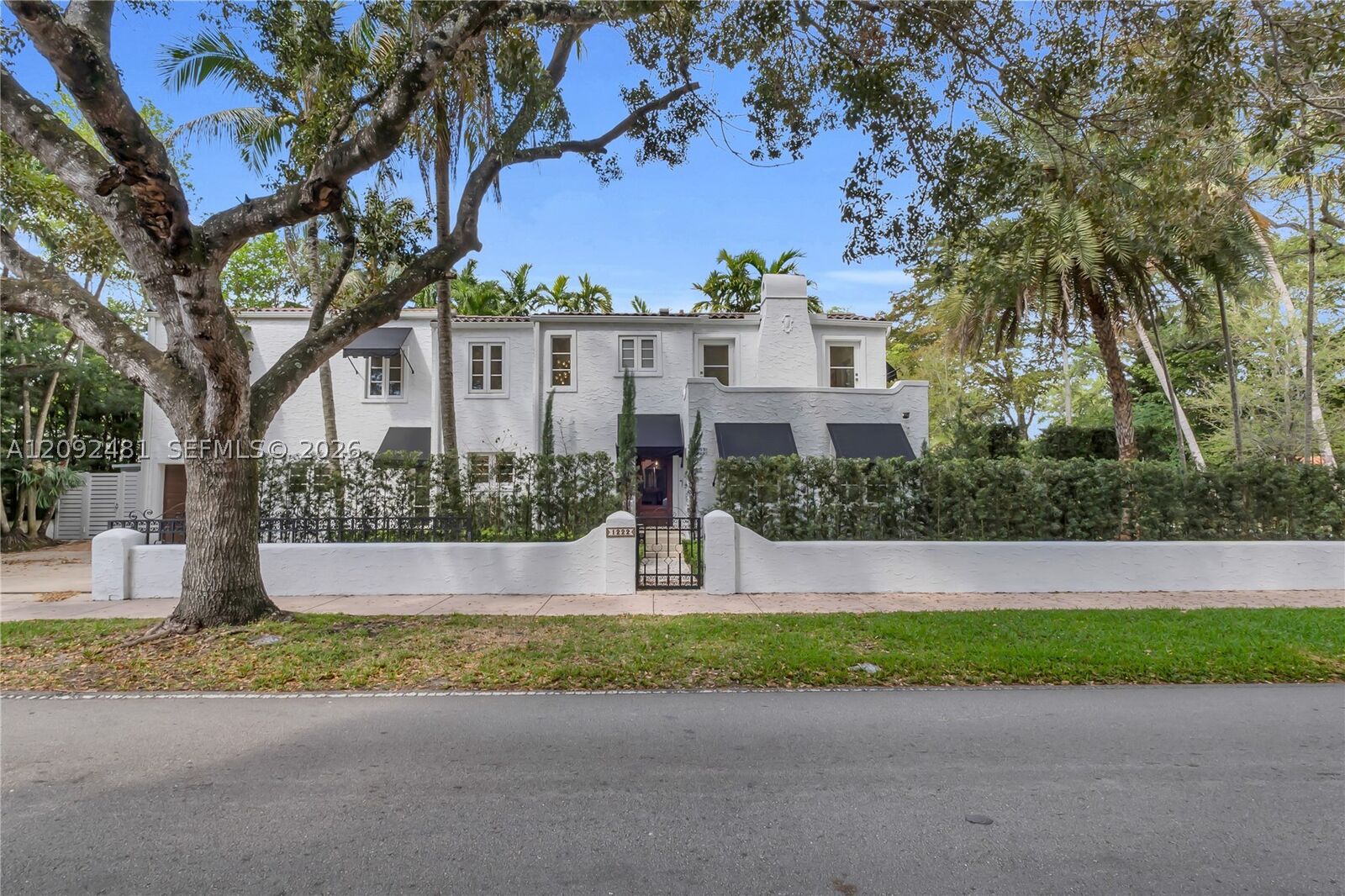 Property Photo:  1222 Cortez St  FL 33134 