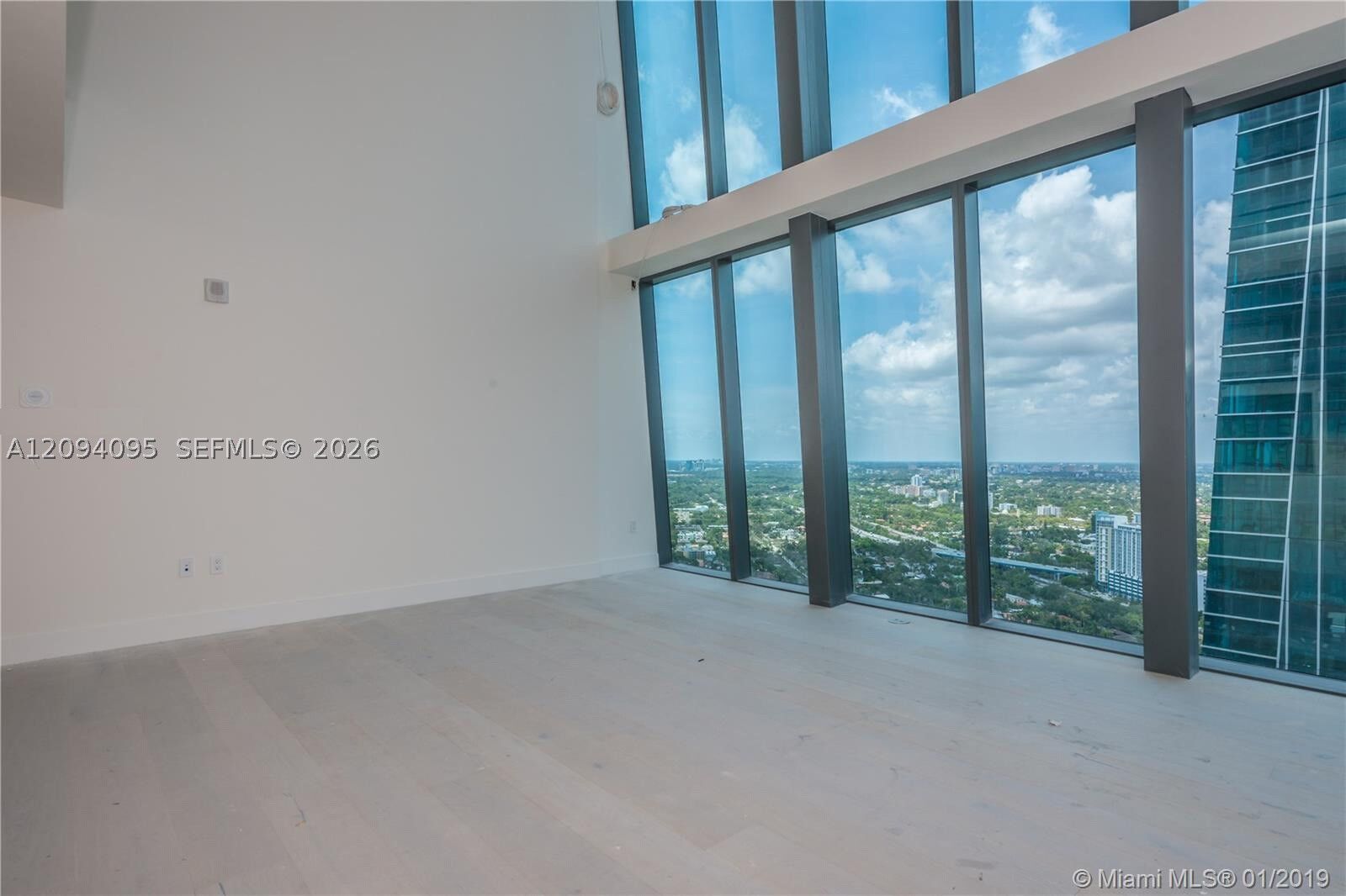 Property Photo: 1451 Brickell Ave 4004 FL 33131