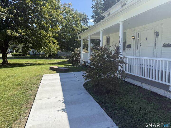Property Photo:  29 Glastonbury Avenue  CT 06067 