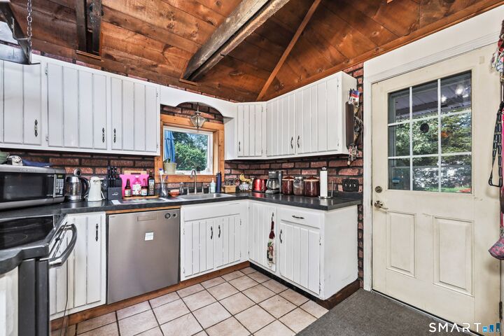 Property Photo: 328 East Street CT 06716