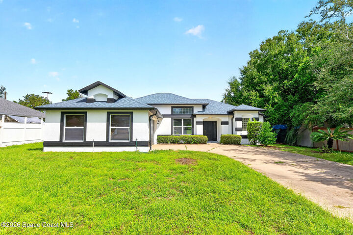 Property Photo: 1448 Hollyhock Street FL 32725