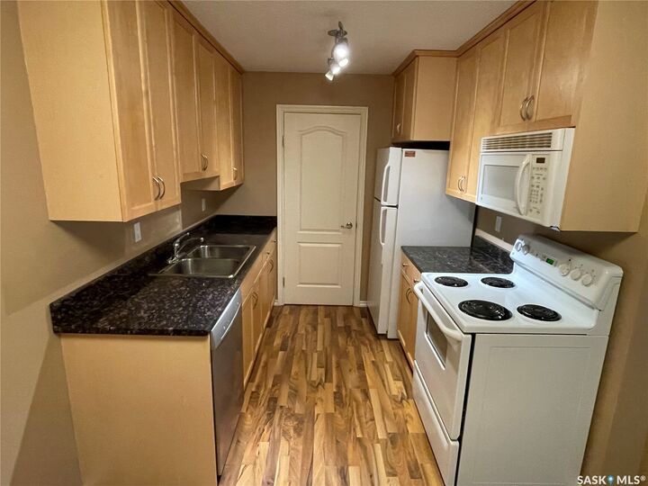 Property Photo: 1121 McKercher Drive 204A1 SK S7H 5B8