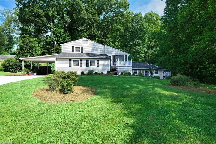 Property Photo: 2311 Oakcliffe Drive NC 27284