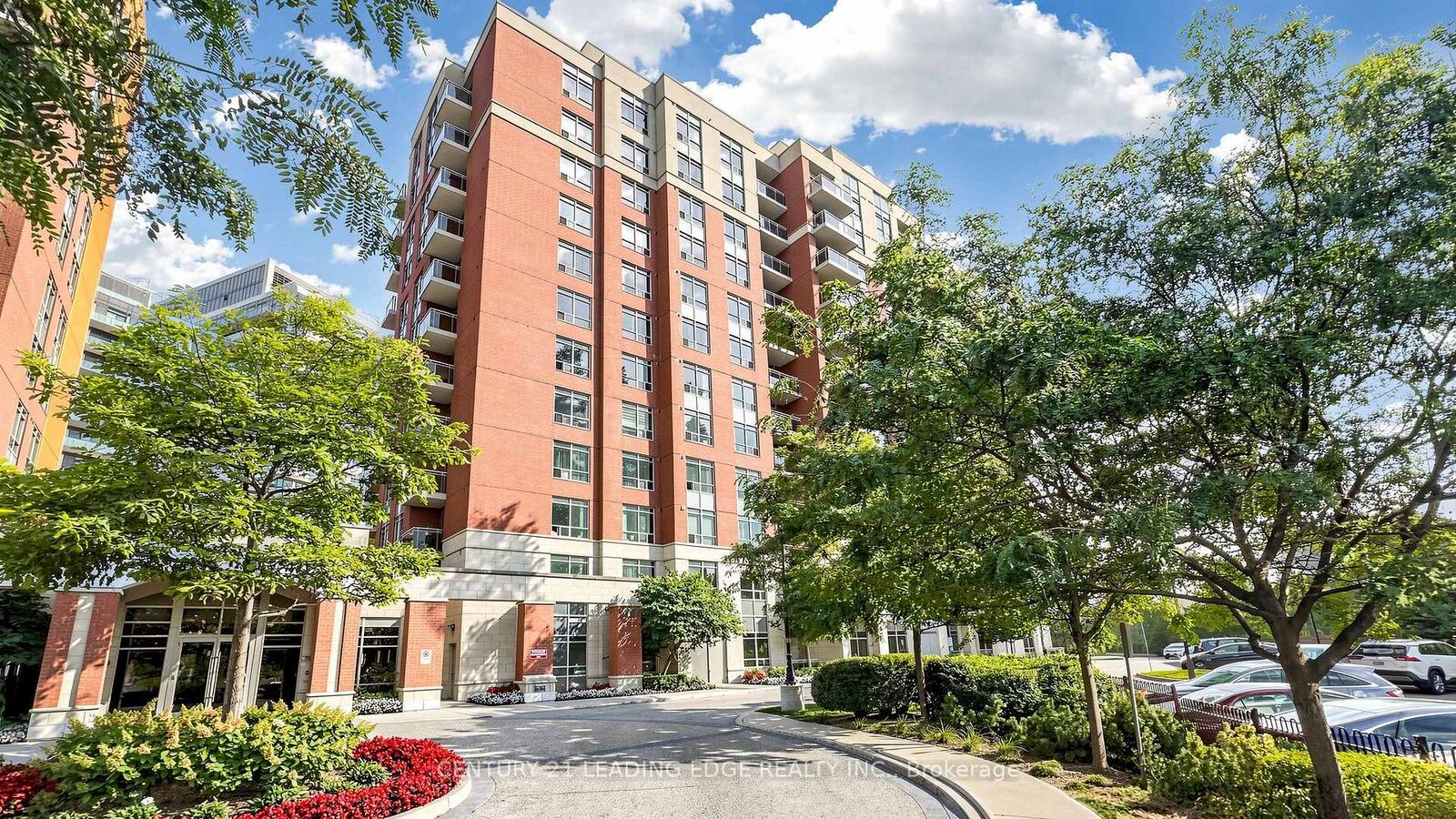 Property Photo: 75 King William Crescent Lph5 ON L4B 0C1