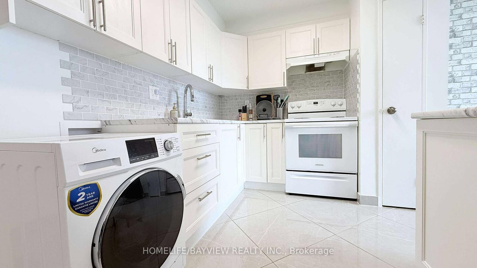 Property Photo:  4645 Jane Street 909  ON M3N 2K9 