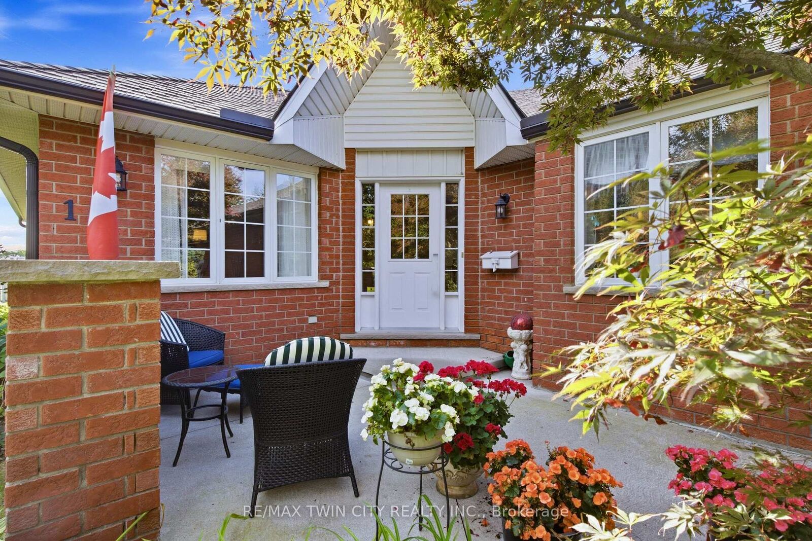 Property Photo:  10 Isherwood Avenue 1  ON N1R 8L5 