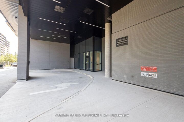 Property Photo:  86 Dundas Street E 1517  ON L5A 0B1 