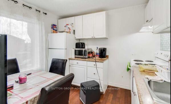 Property Photo:  2538 Weston Road Upper  ON M9N 2A6 