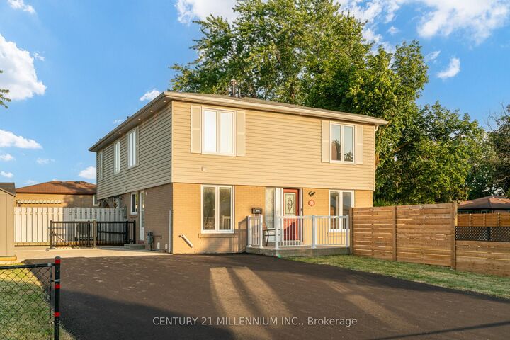 Property Photo:  75 Goldcrest Road  ON L6S 1H1 